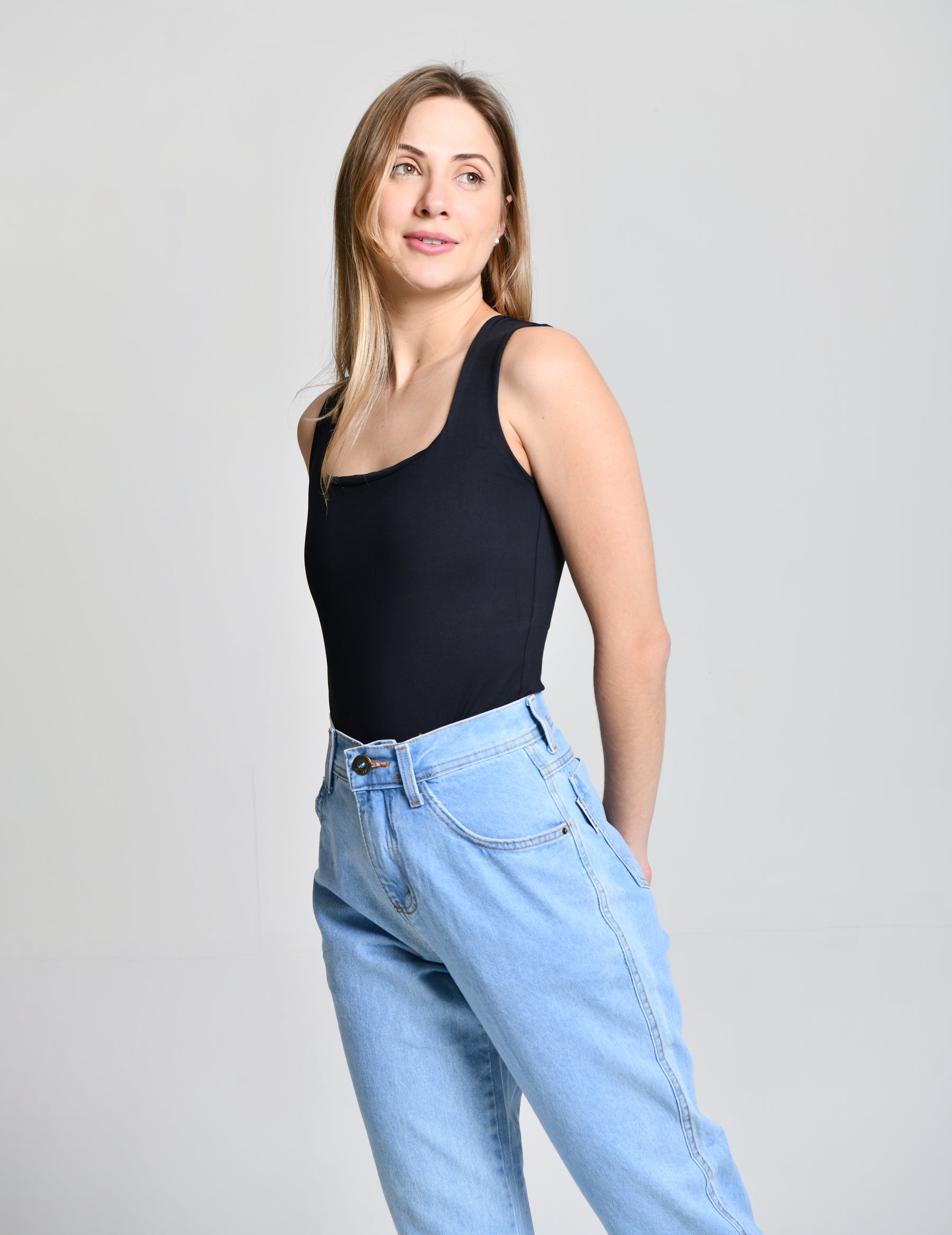 Calça Jeans Claro Linha Mom cod 000343
