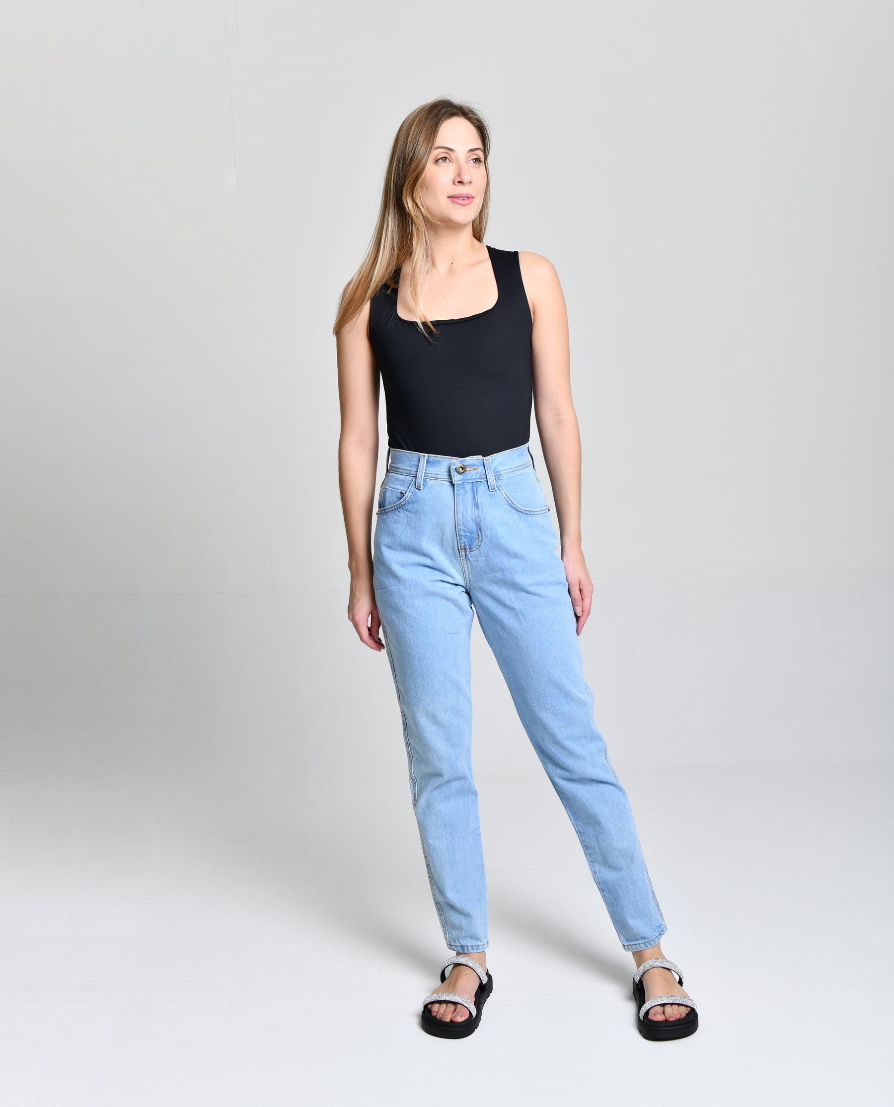 Calça Jeans Claro Linha Mom cod 000343