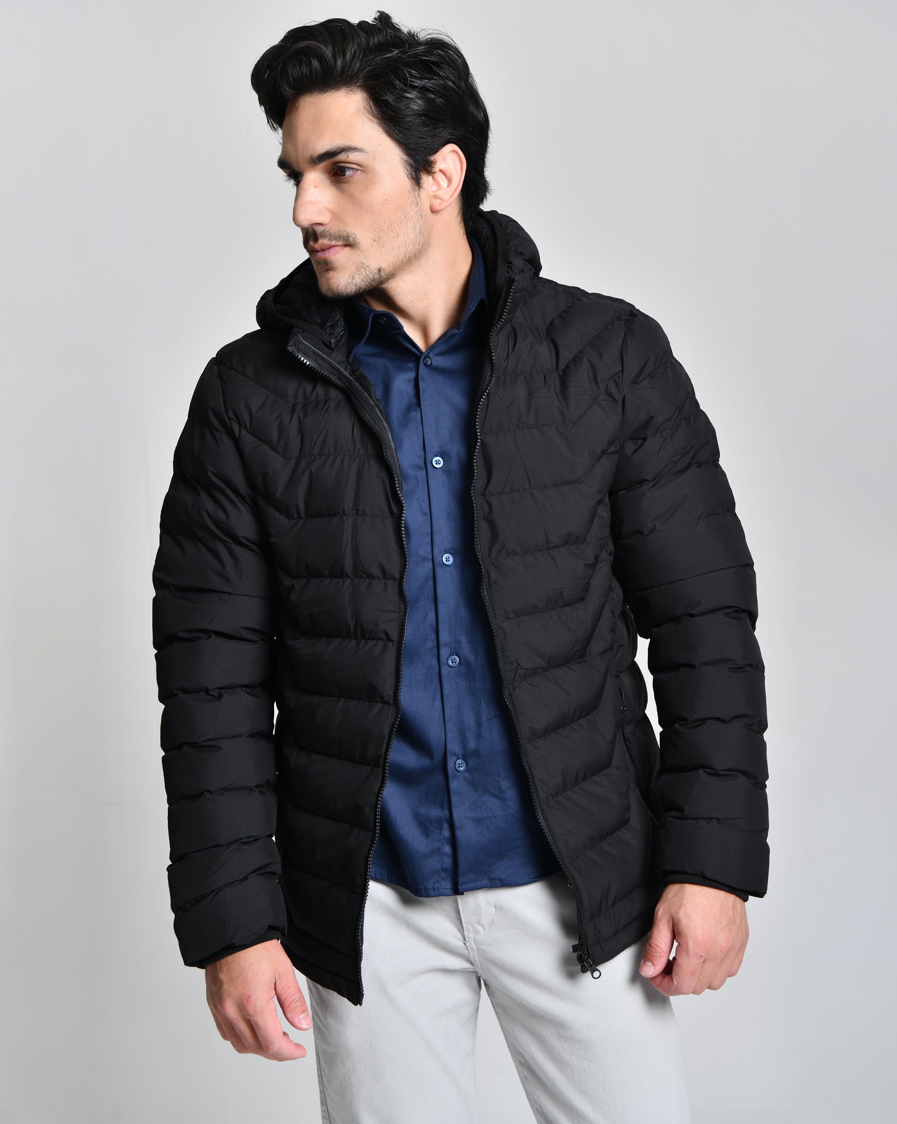 Jaqueta Preta Camu HiLL cod 000457