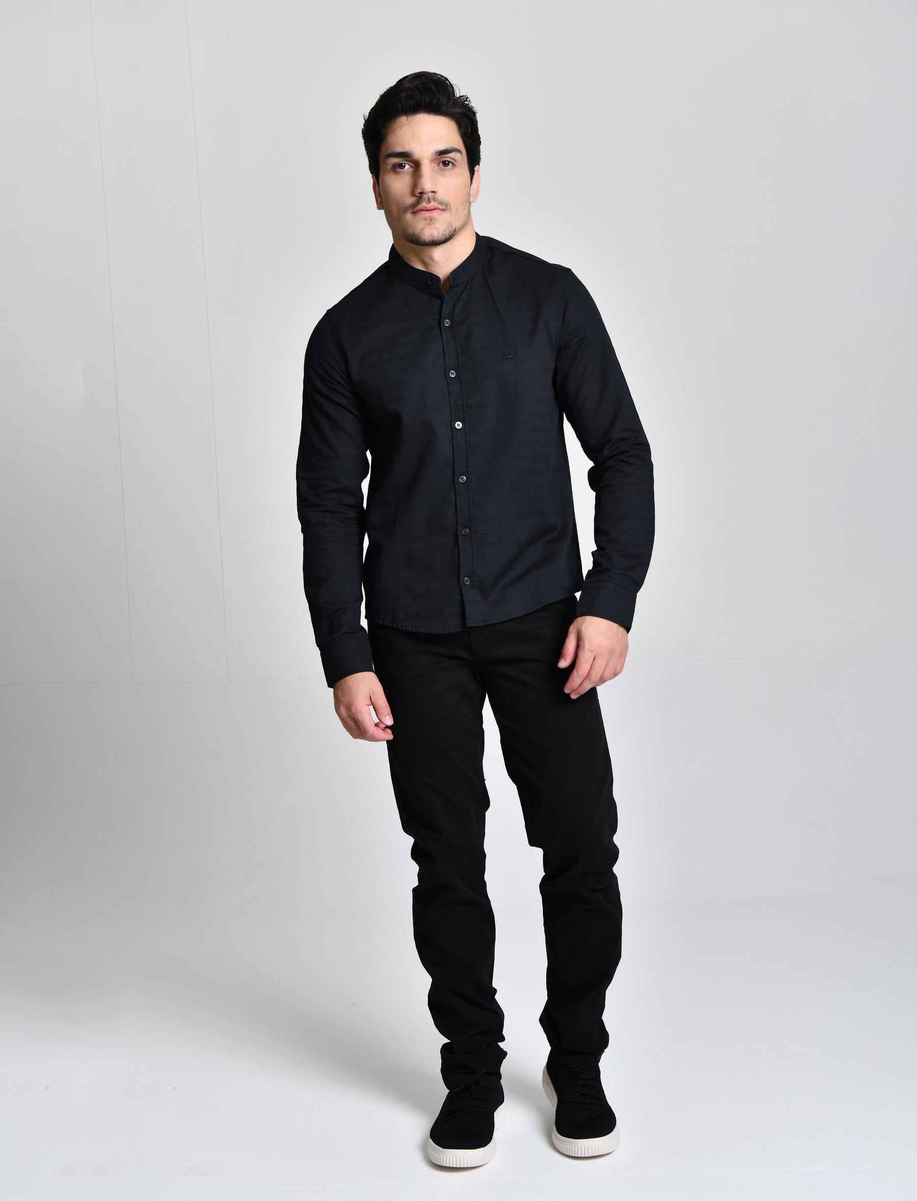 Camisa Gola Padre Manga Longa Preto cod 000556