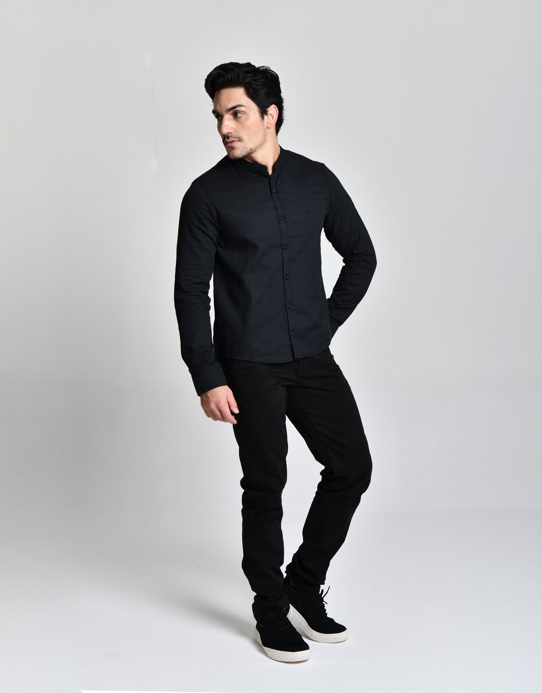 Camisa Gola Padre Manga Longa Preto cod 000556