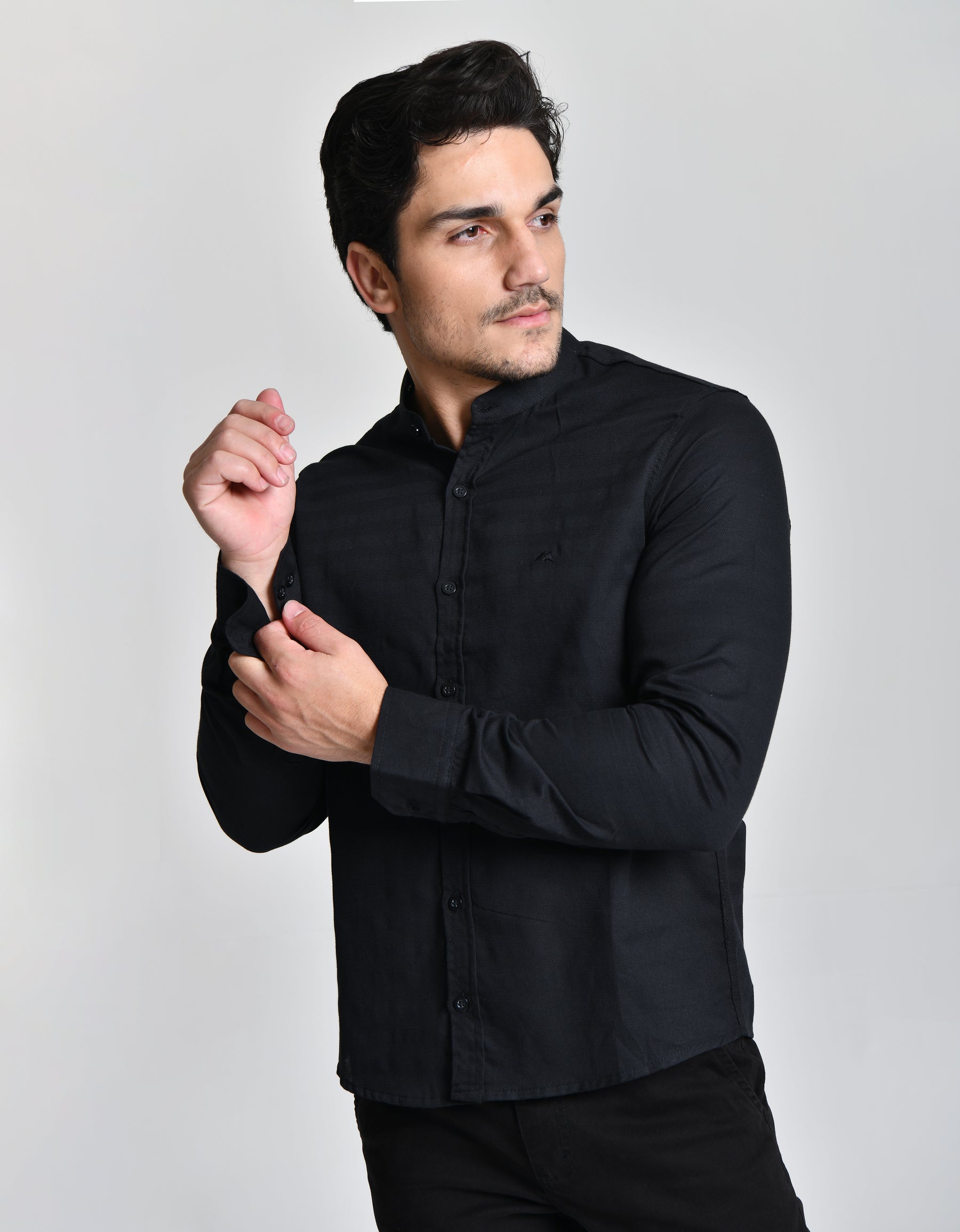 Camisa Gola Padre Manga Longa Preto cod 000556
