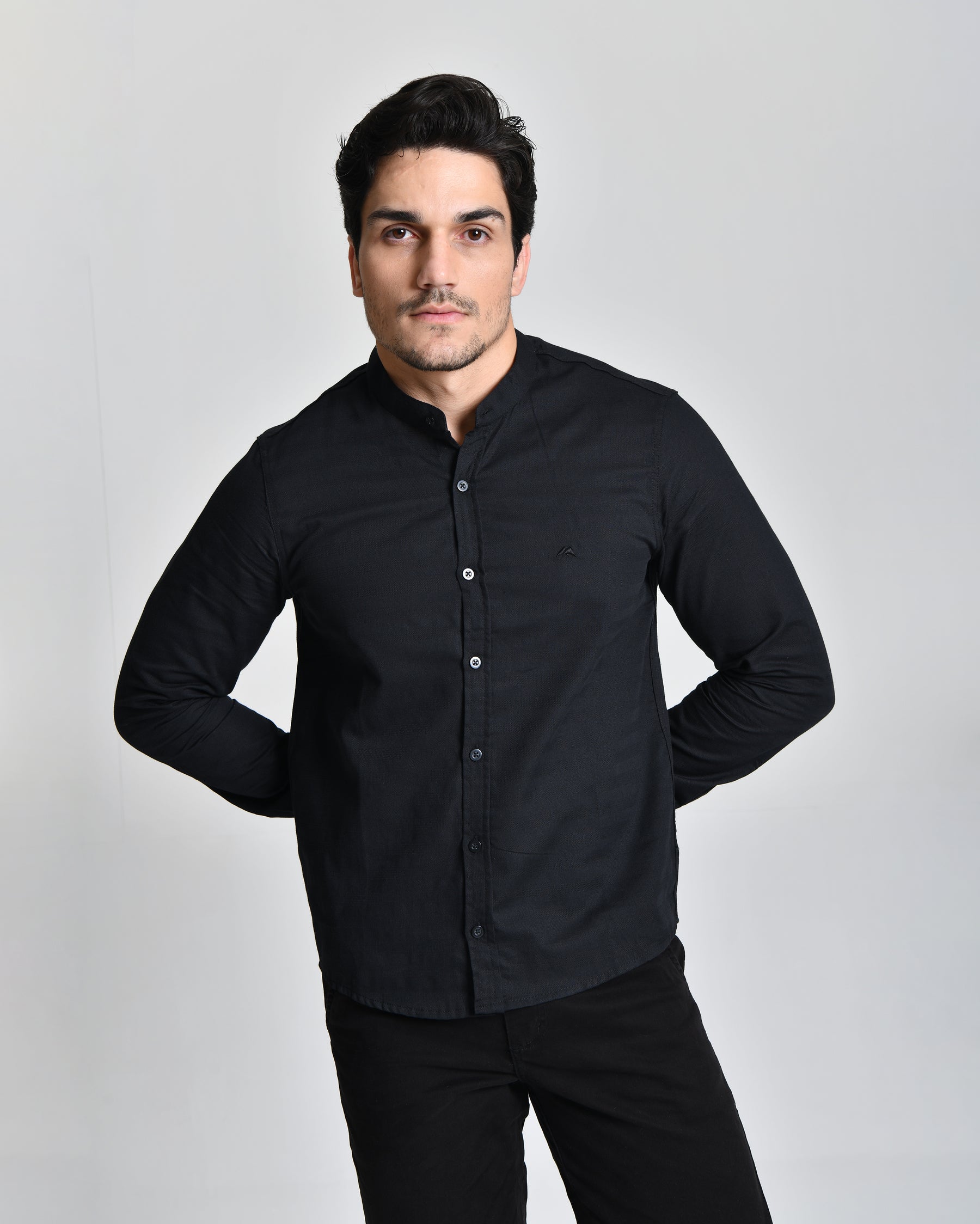 Camisa Gola Padre Manga Longa Preto cod 000556