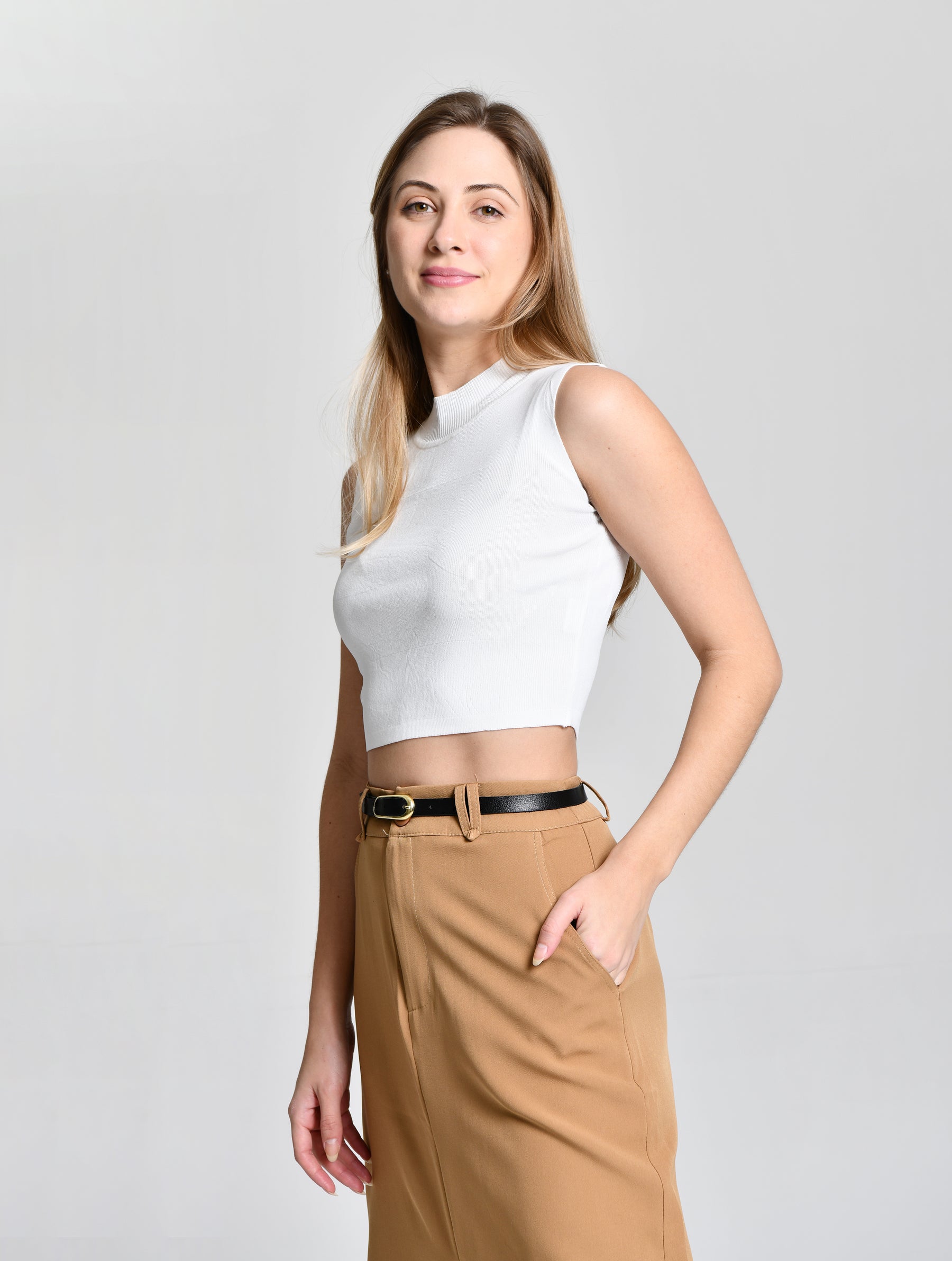 Cropped White HiLL cod 000642
