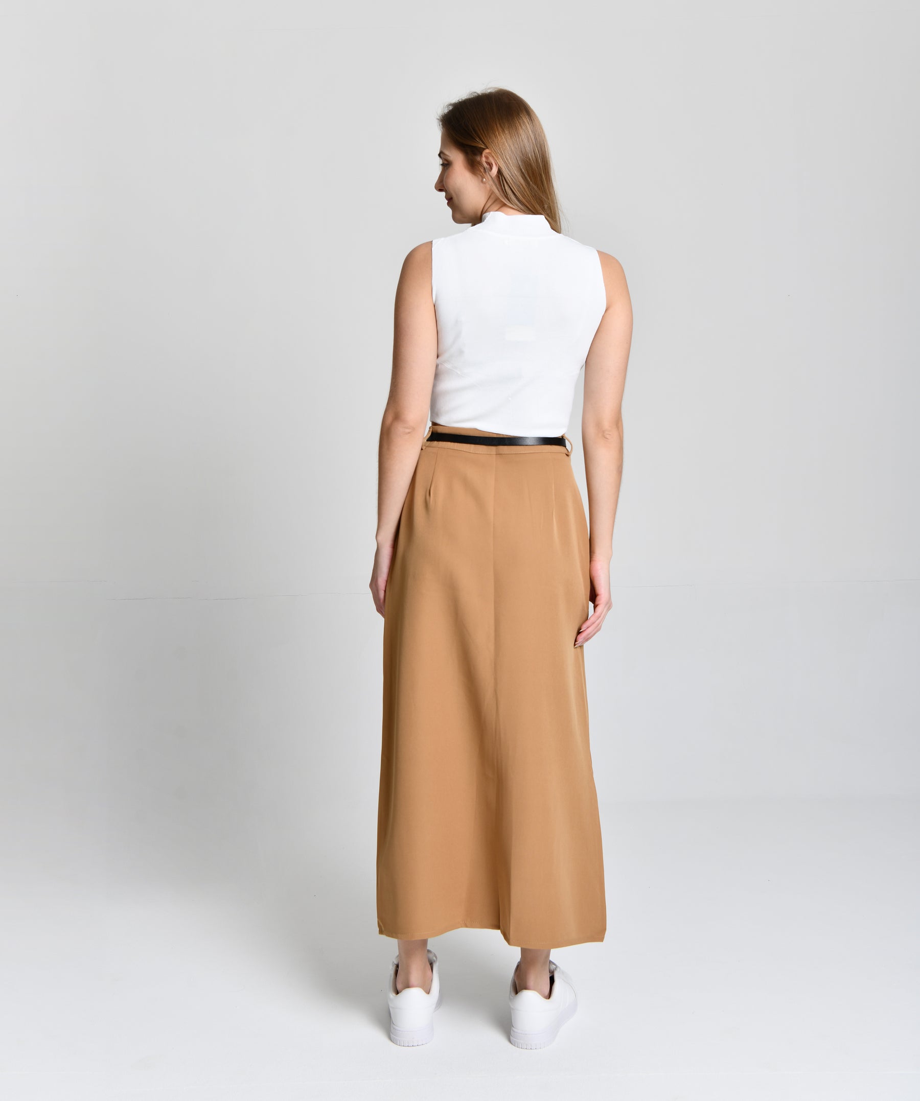 Cropped White HiLL cod 000642