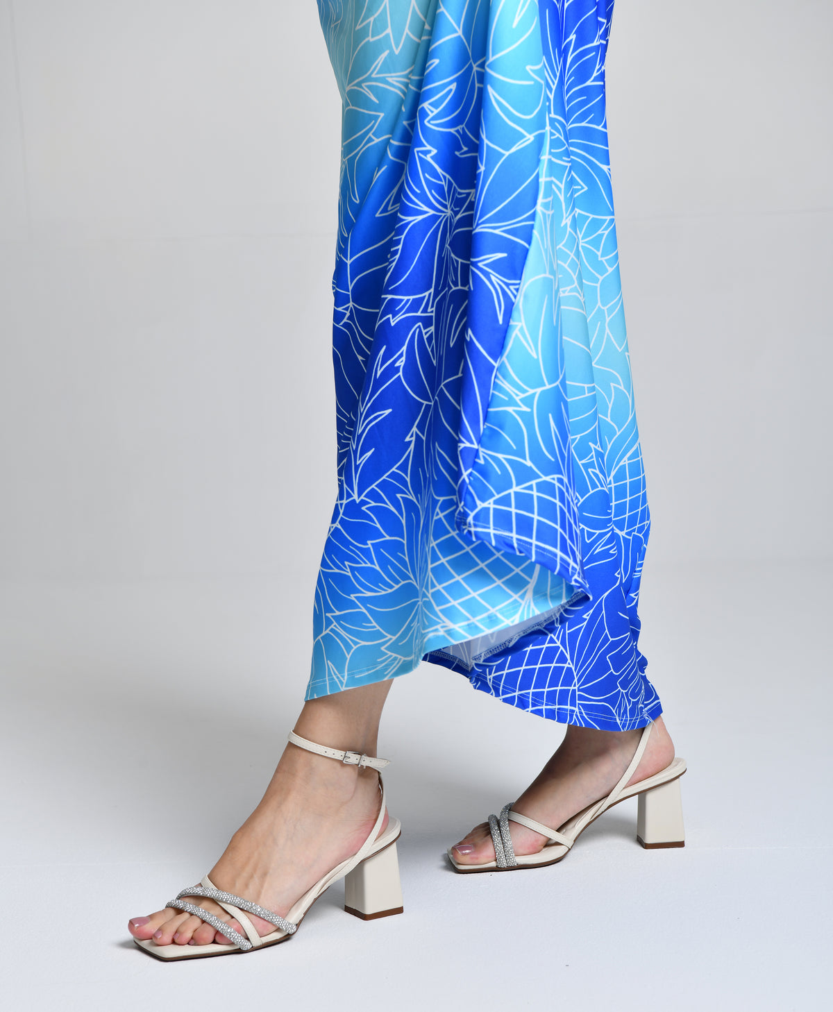 Salto Branco Com Brilho cod 000755