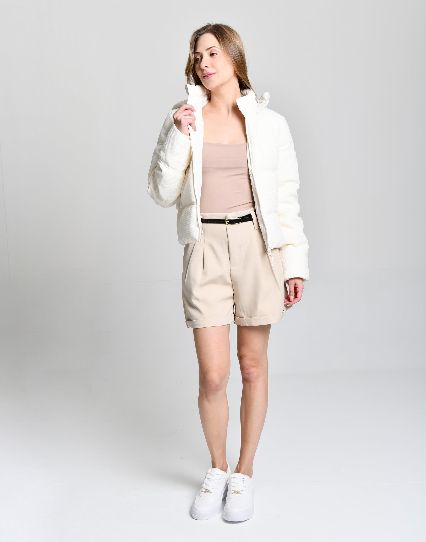 Jaqueta Burguesa Ultra Luxo Branco cod 000427