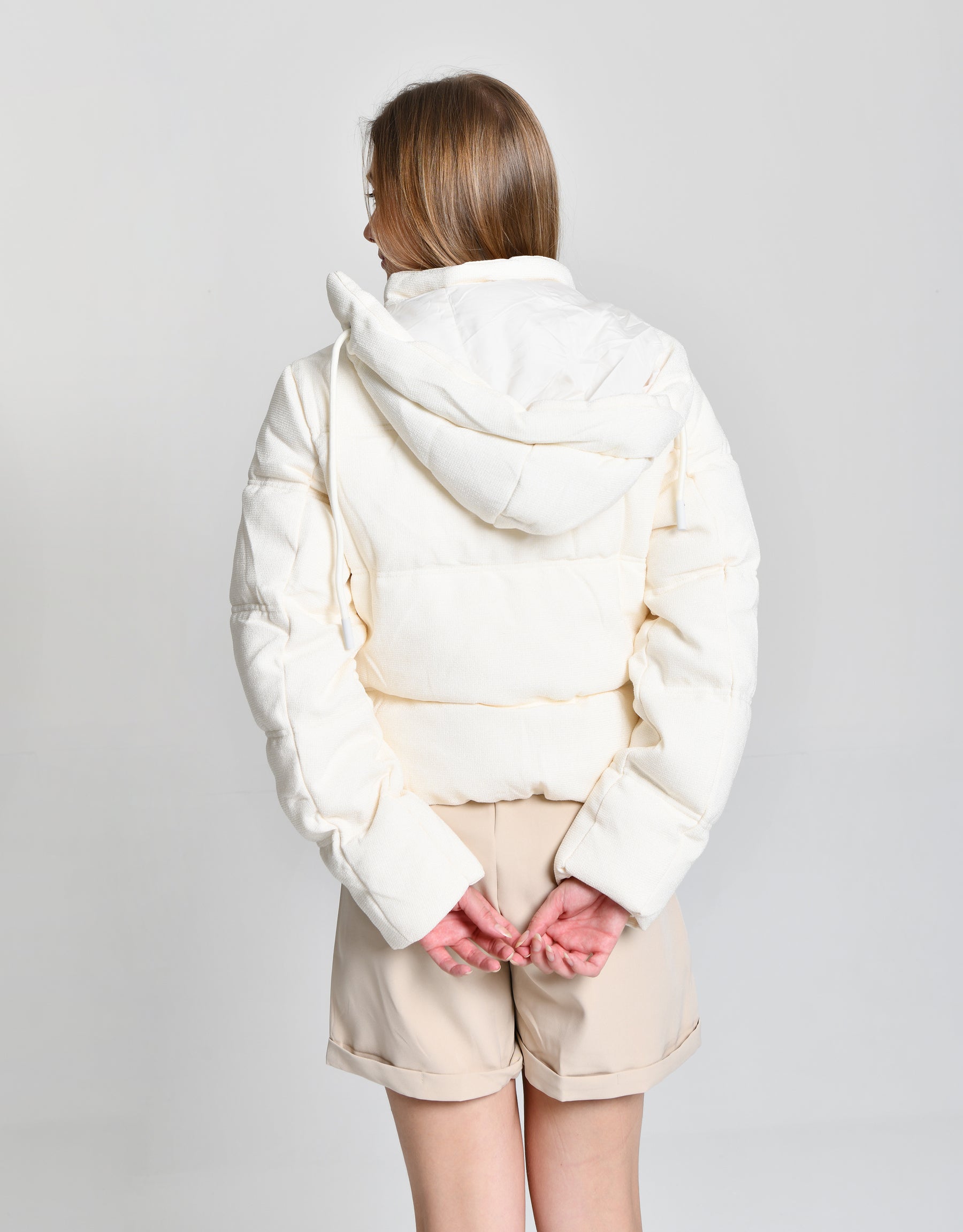 Jaqueta Burguesa Ultra Luxo Branco cod 000427