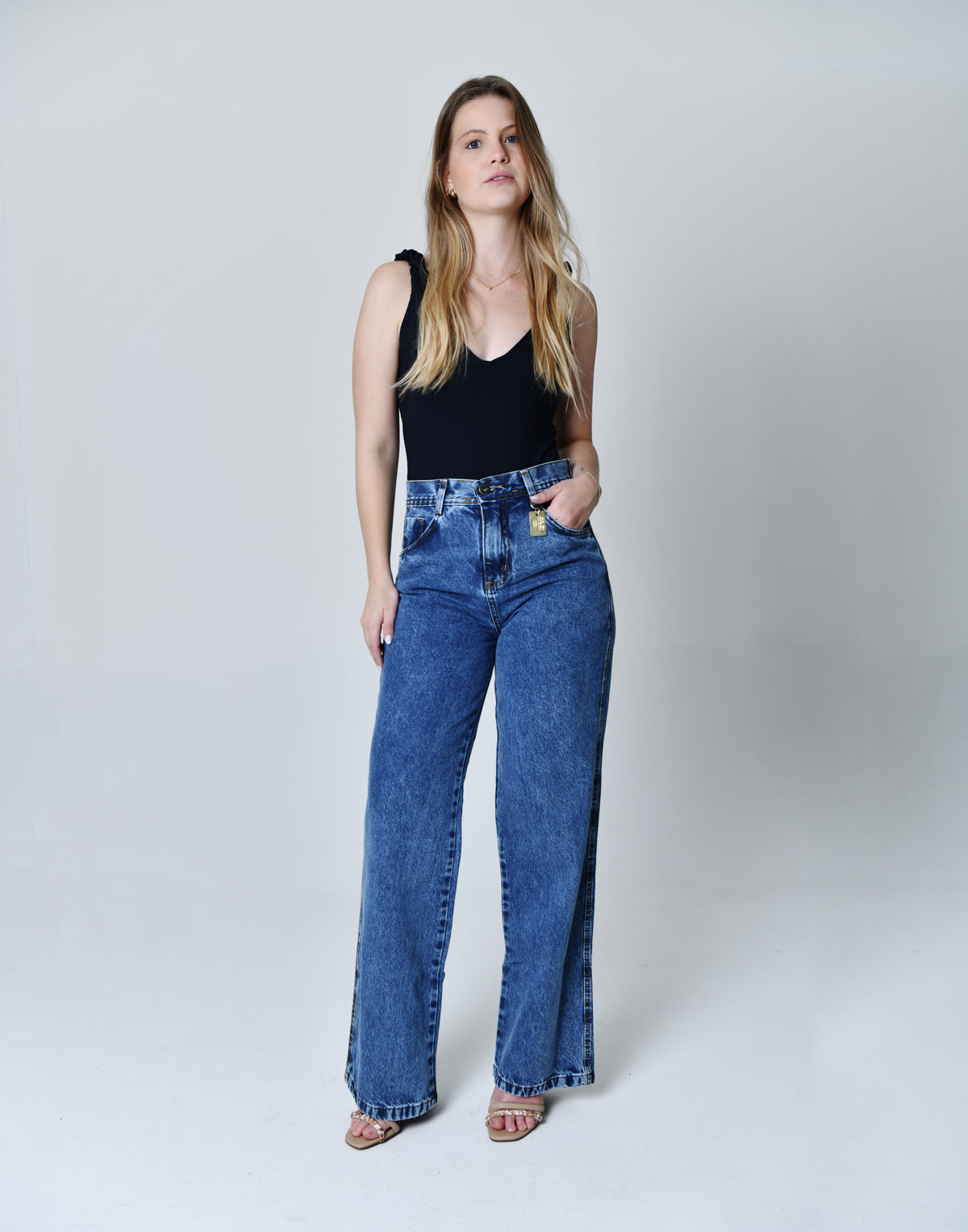 Calça Wide Leg Jeans Médio