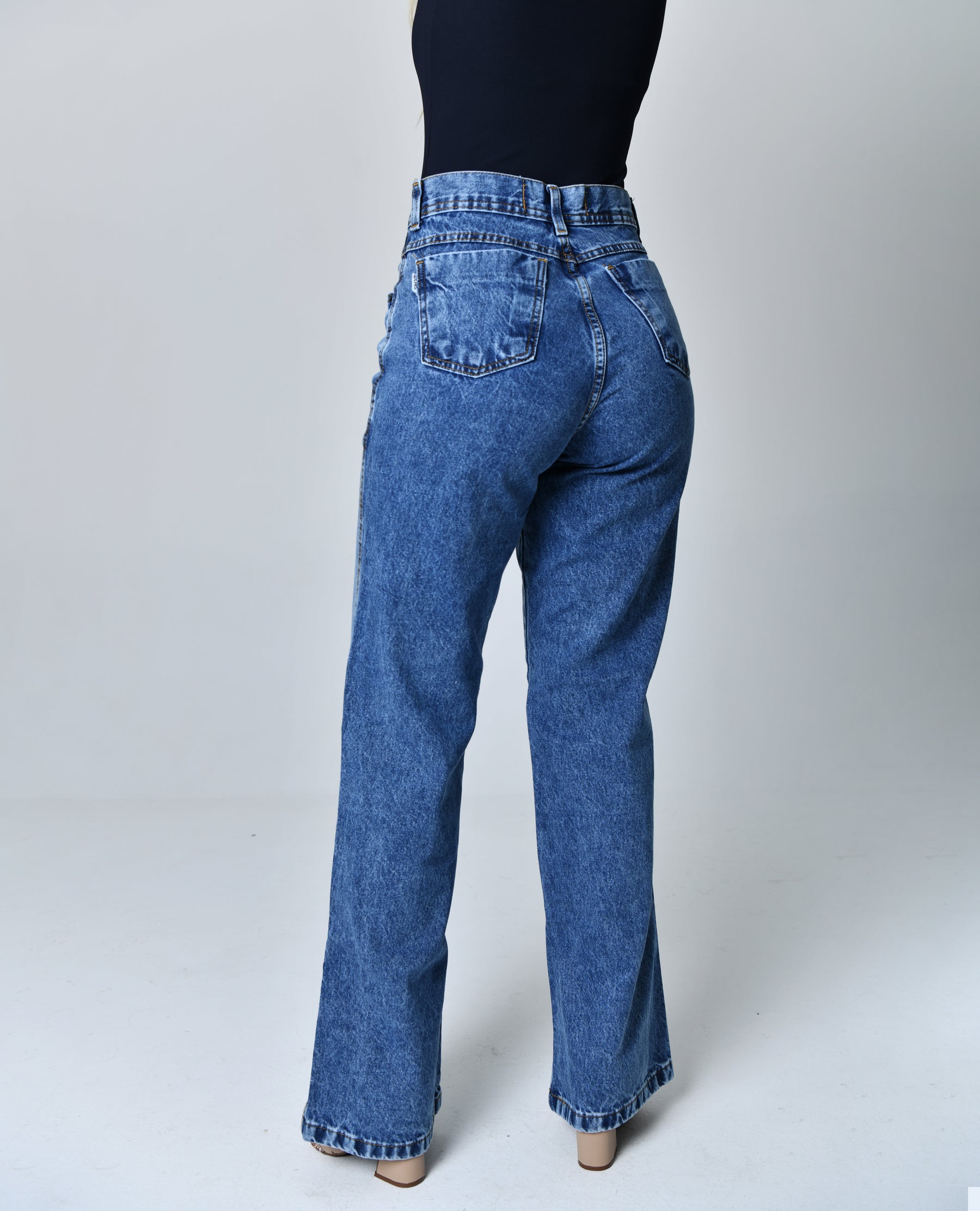 Calça Wide Leg Jeans Médio