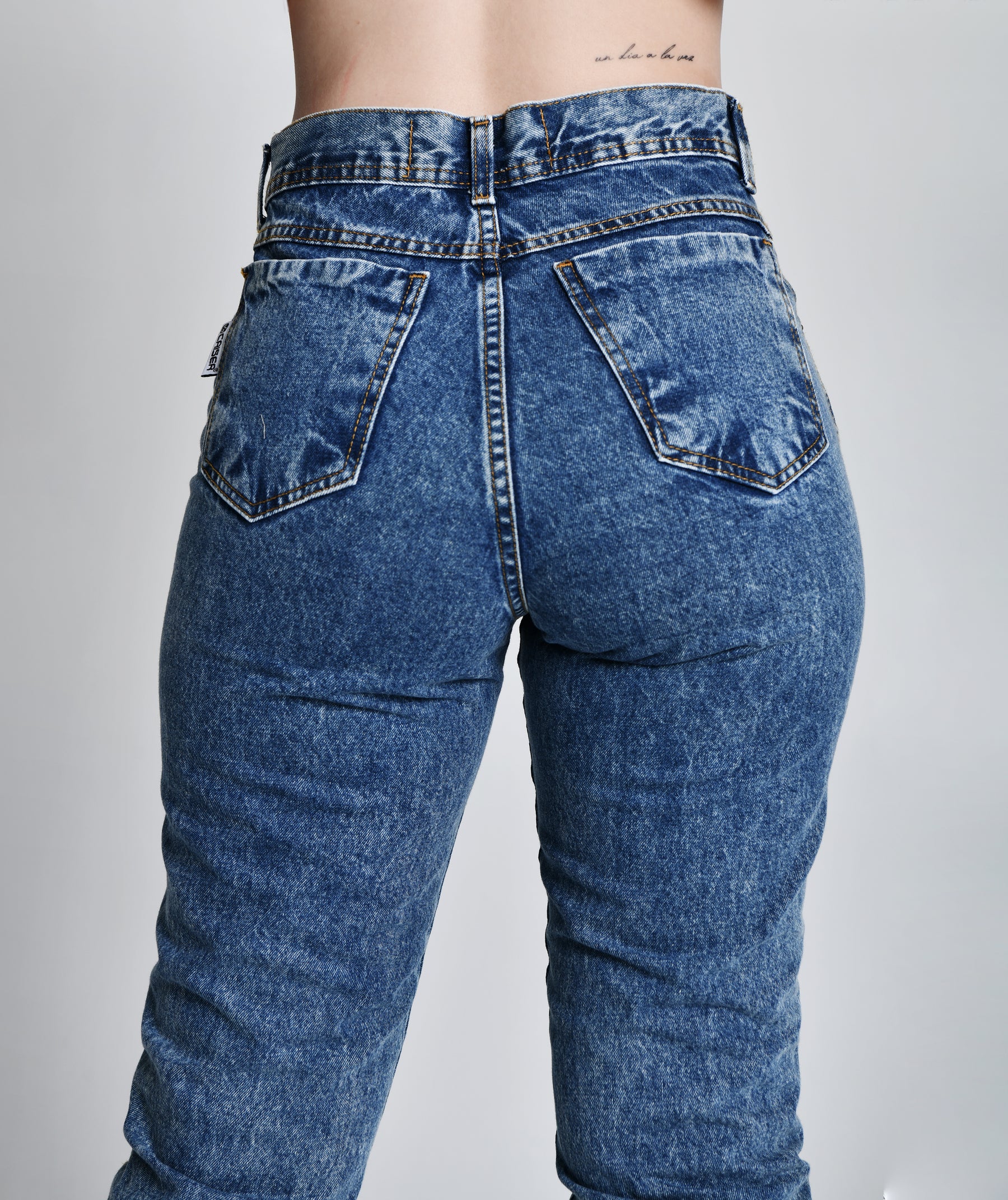 Calça Mom Jeans Médio