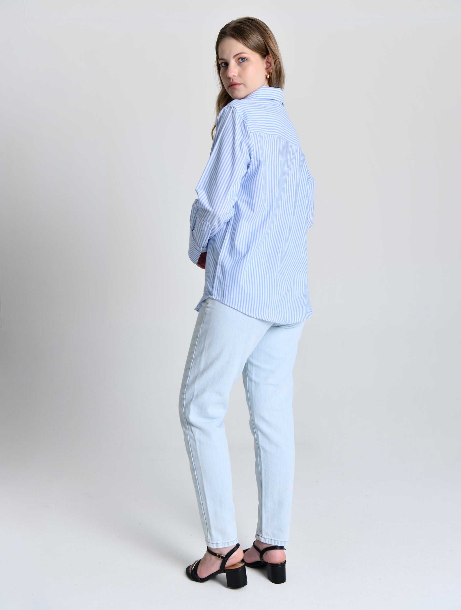 Camisa Listrada Azul e Branca