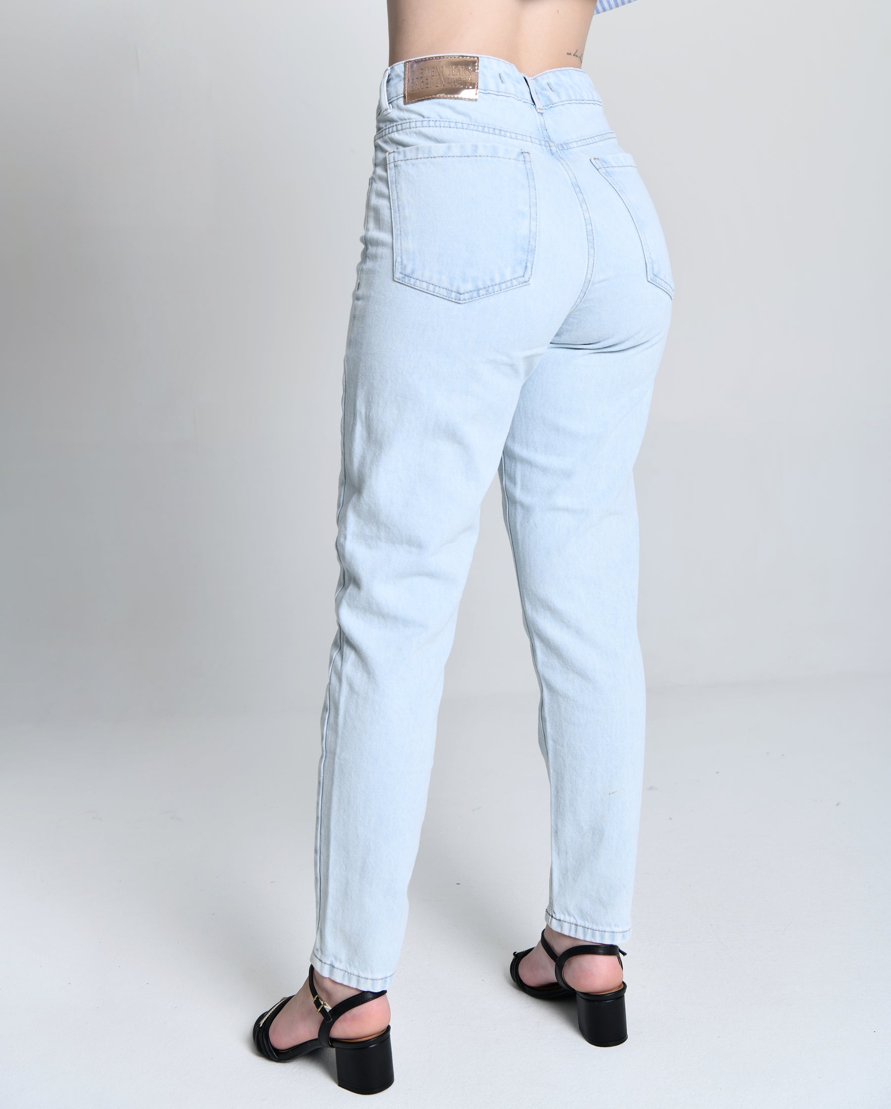 Calça Mom Jeans Claro